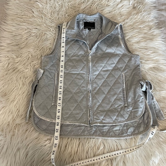Banana Republic | Quilted Vest | Velvet Bow Detail & Trim - Picture 11 of 14